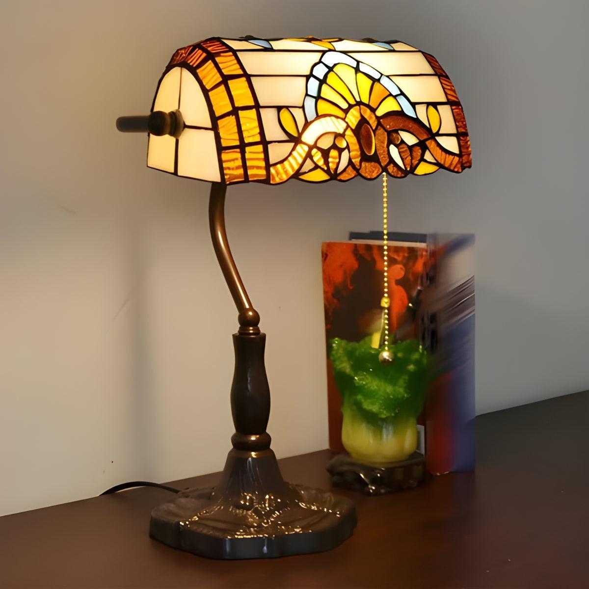 Vintage Styled Table Lamp With Atmospheric Lighting