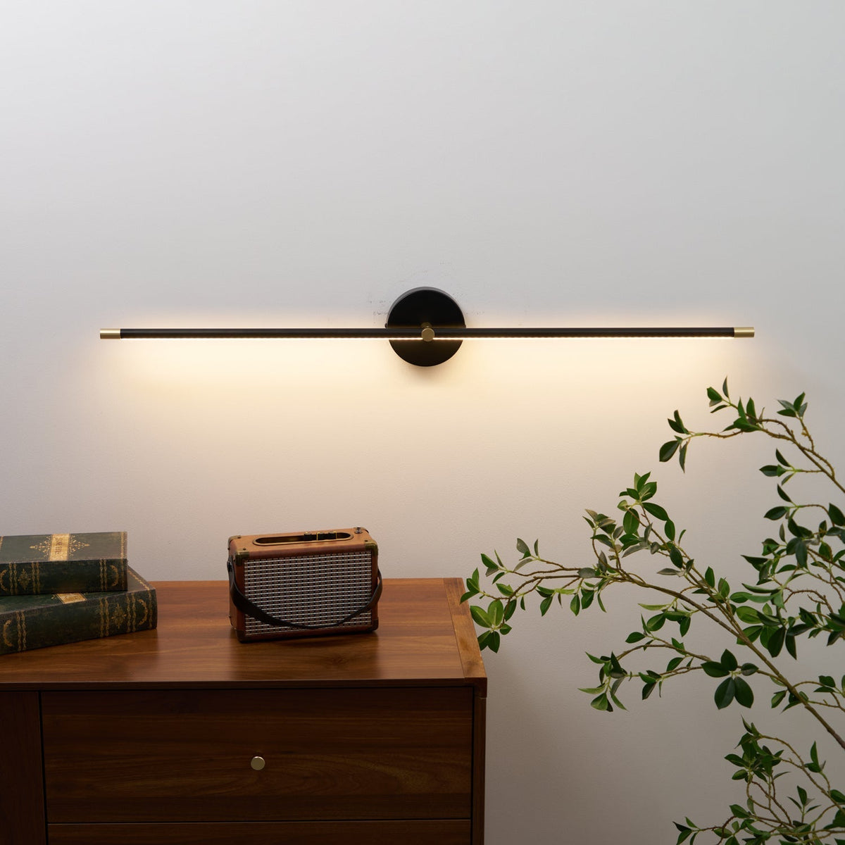 Minimalist Linear Rod LED Wall Light Double Ended Wall Sconce Black and Gold