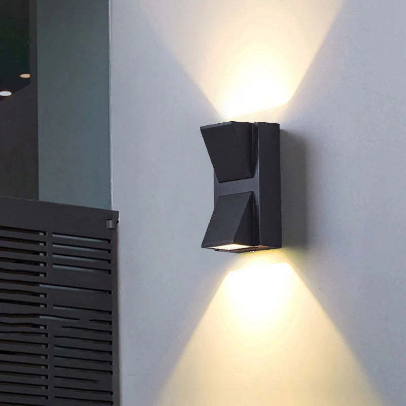 Modern Black Metal LED Outdoor Wall Light
