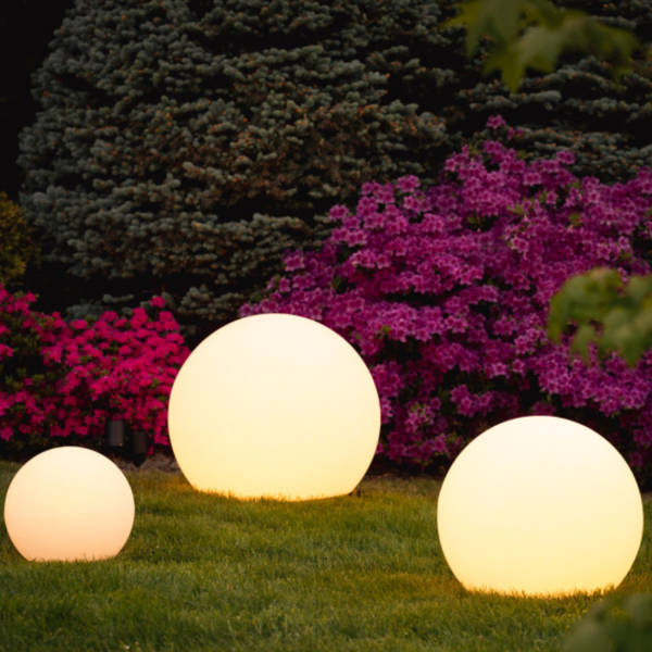 Modern PE Globe Ball LED Rechargeable Outdoor Garden Light