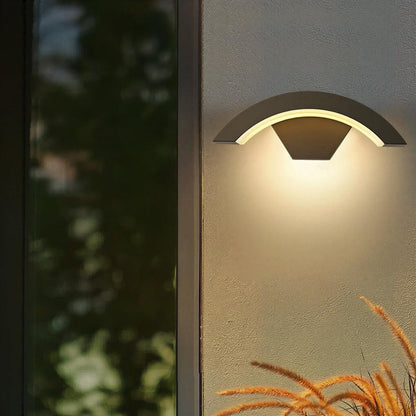 Modern Outdoor Curved Wall Light for Porch or Patio or Garden