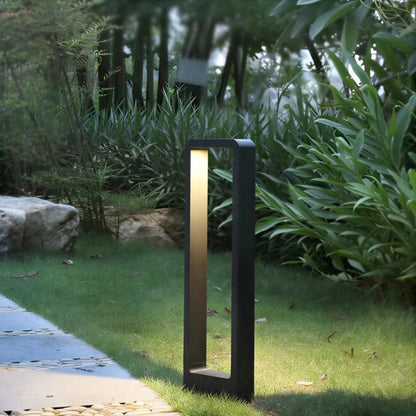Outdoor Pathway Light With Modern Rectangular Design