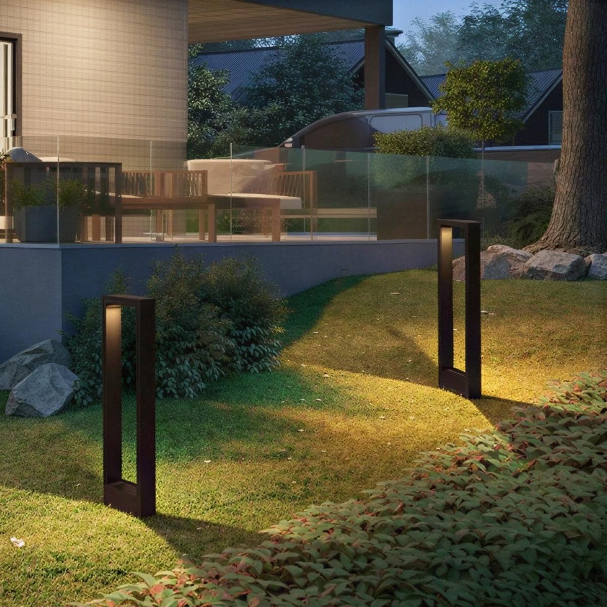 Outdoor Pathway Light With Modern Rectangular Design