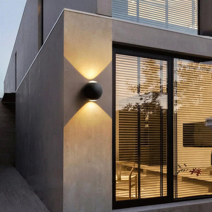 Outdoor Wall Sconce Light With Multi Beam Design