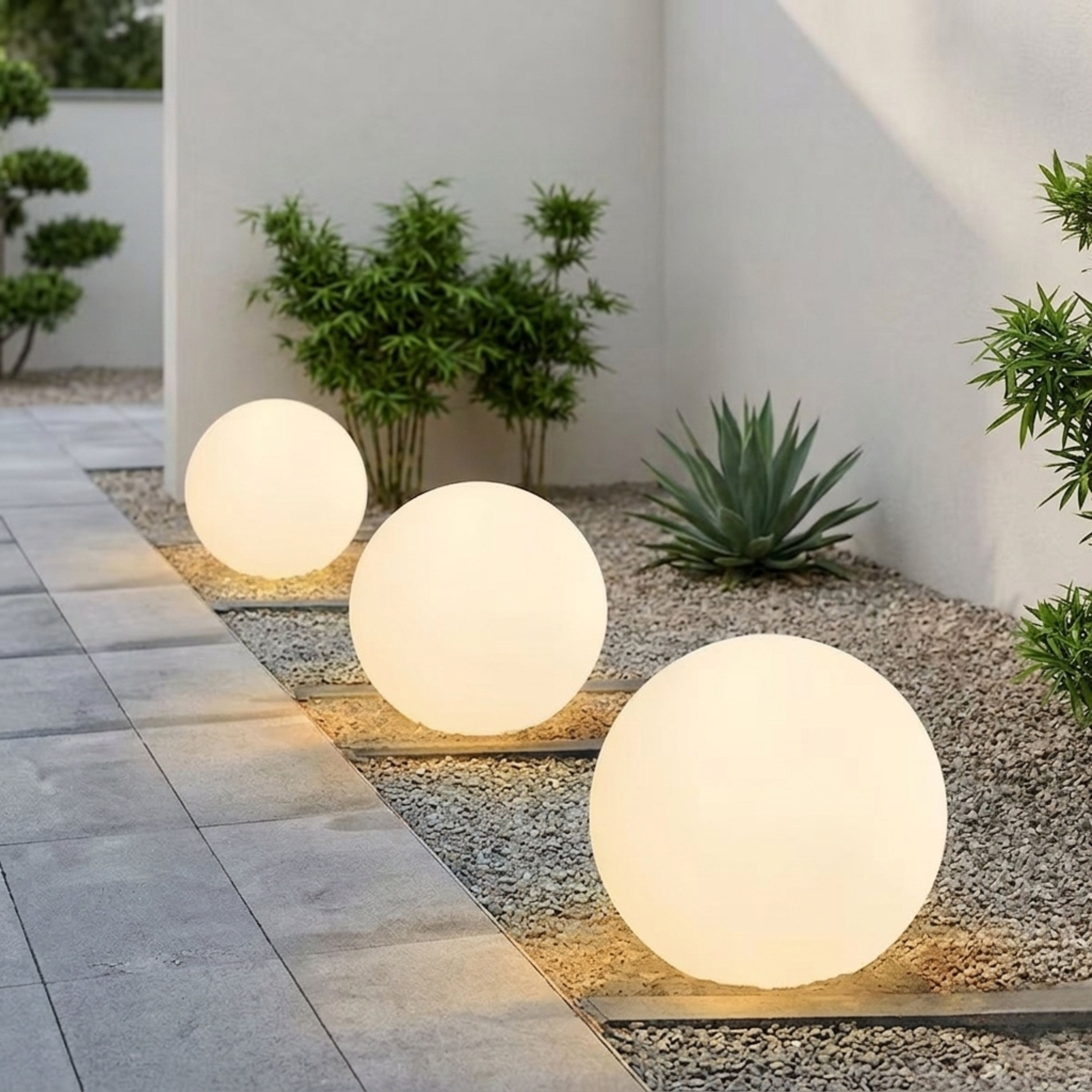 LED Globe Light USB Rechargeable Colour Changing Outdoor Garden Ball Light Remote Control