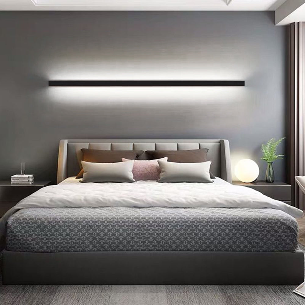 Minimalist Linear Rod LED Wall Light Metal Wall Sconce Gold Black and White