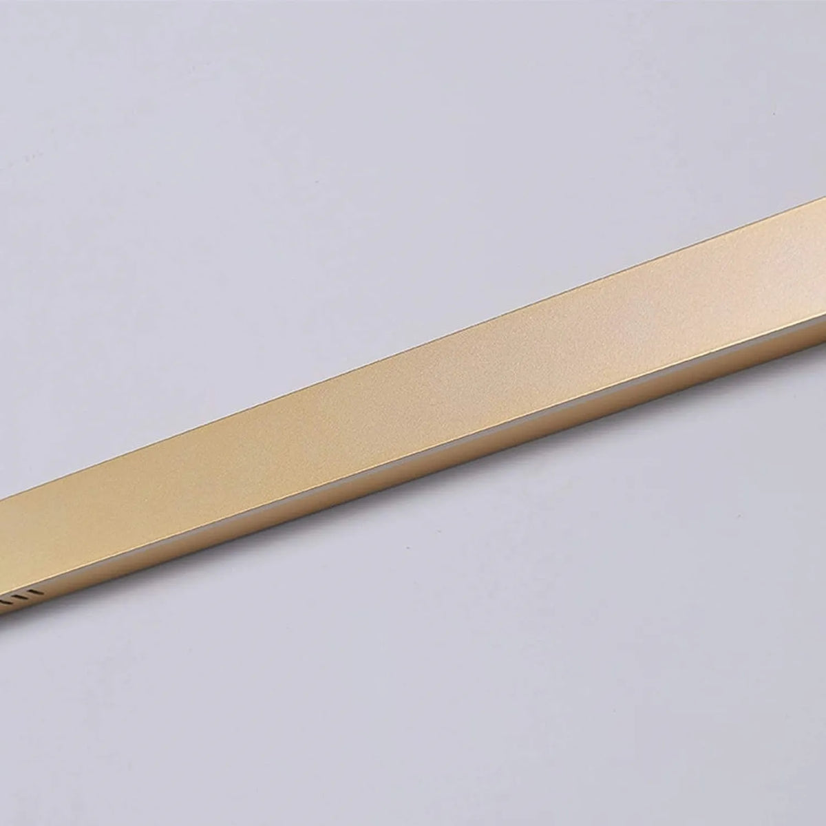 Minimalist Linear Rod LED Wall Light Metal Wall Sconce Gold Black and White