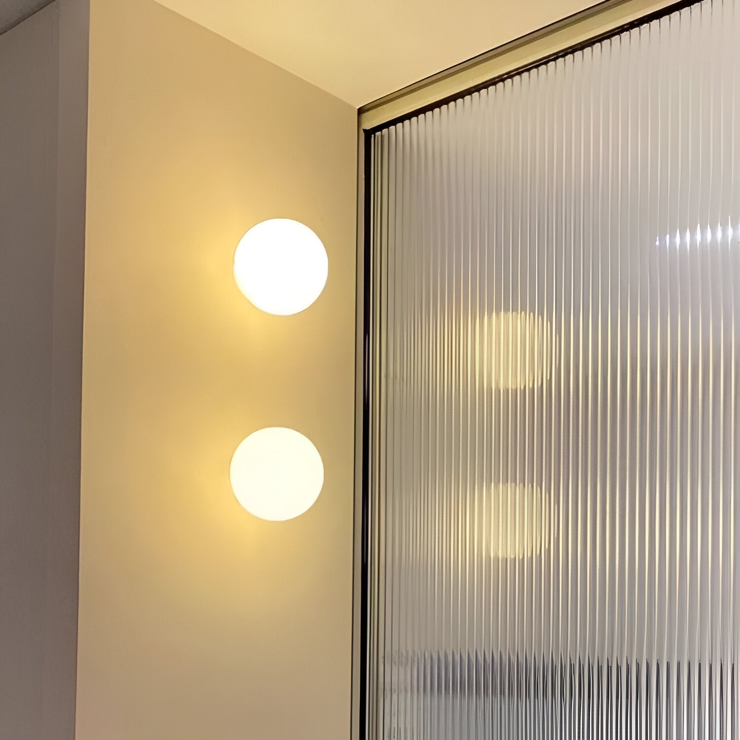 Minimalist Round Glass Wall Sconce G9 LED Wall Light