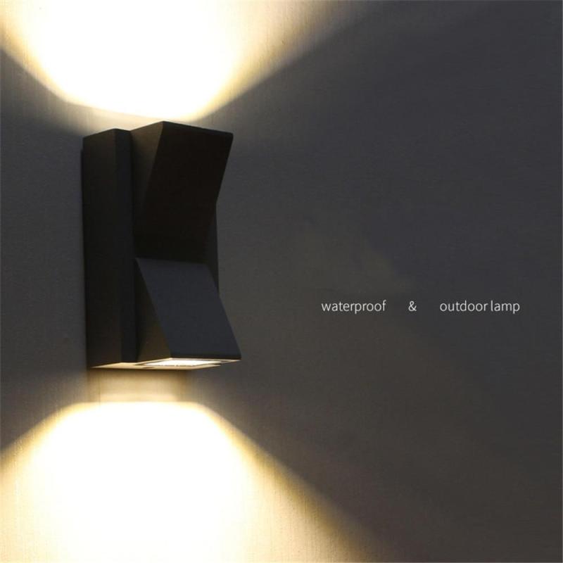 Modern Black Metal LED Outdoor Wall Light