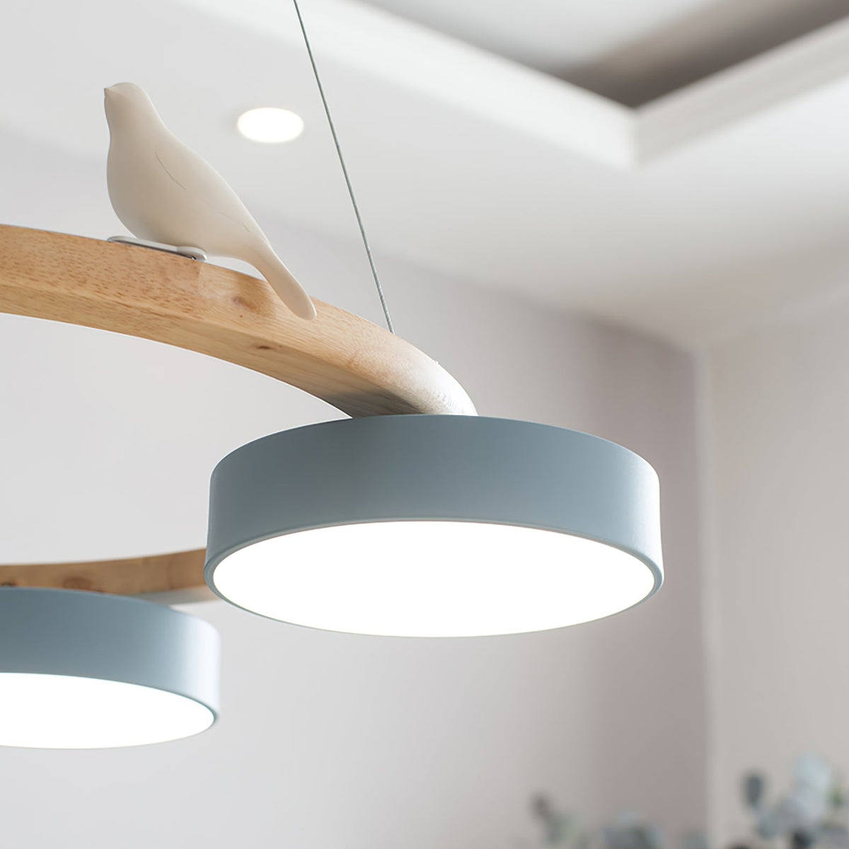 Nordic Wood Ring LED Chandelier Multi Colour Drum Shades With Bird Ornament